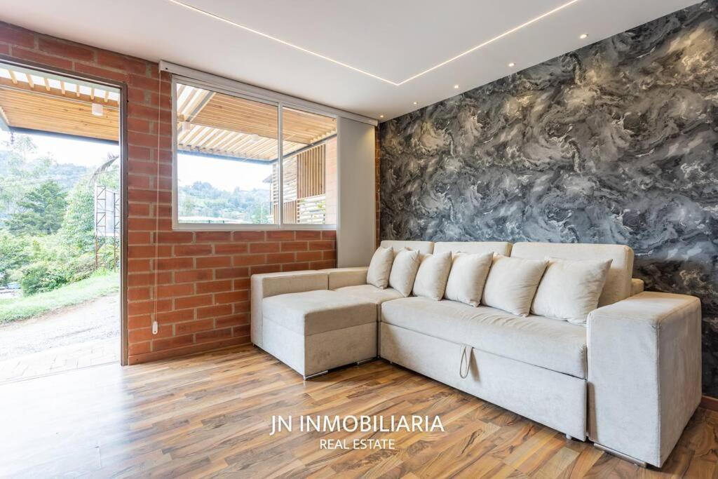 Espectacular Apartamento 2 Minutos Del Jmc Nuevo 리오네그로 외부 사진